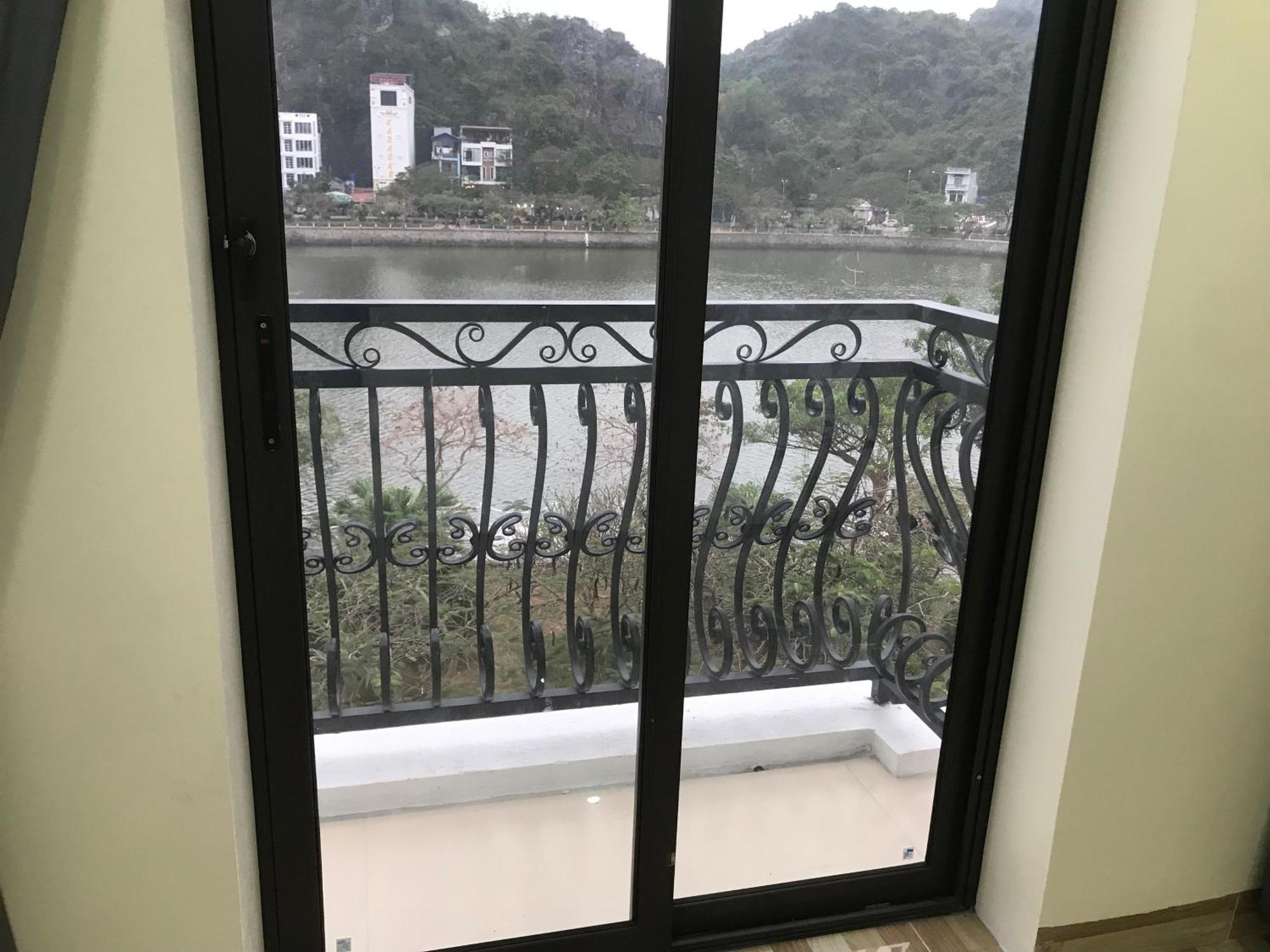 Anh Nhu Hotel Chan Chau Exterior photo